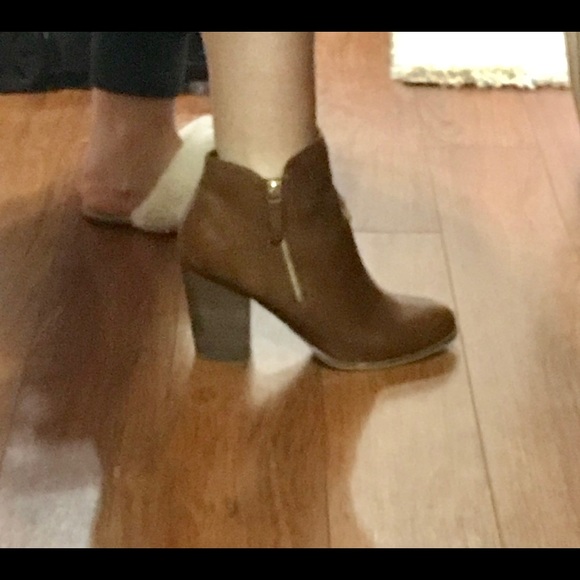 Aldo Zippered Ankle Boot - Picture 5 of 5
